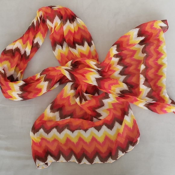 H&M Scarf - Picture 4 of 4